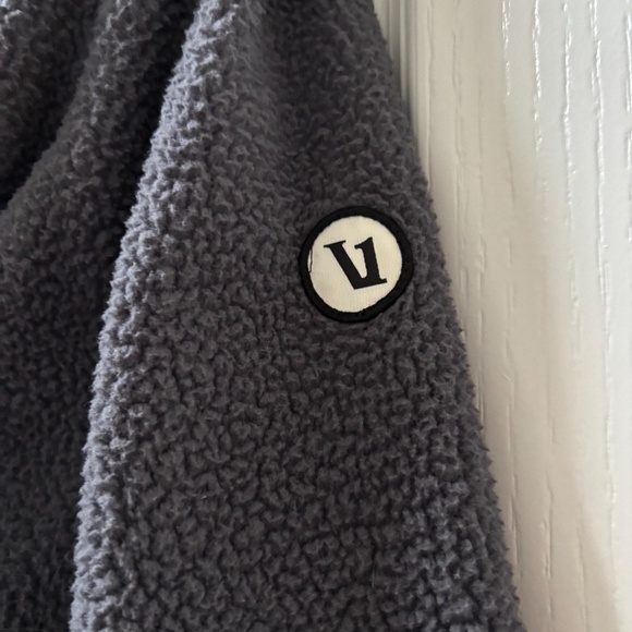 Vuori Highlands Sherpa excellent condition!  XS Azure Blue - Picture 3 of 14